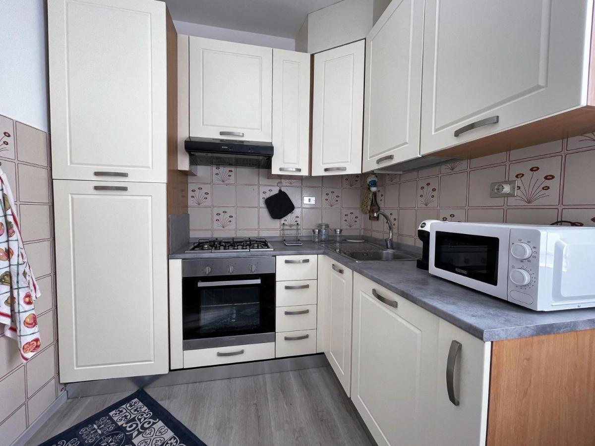 Stefano'S Guests House: 2 Bedrooms & Parking In Viareggio Extérieur photo